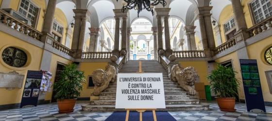 img realizzata con IA raffigurante atrio di balbi 5 con una cartello "università di genova è contro la violenza maschile sulle donne"